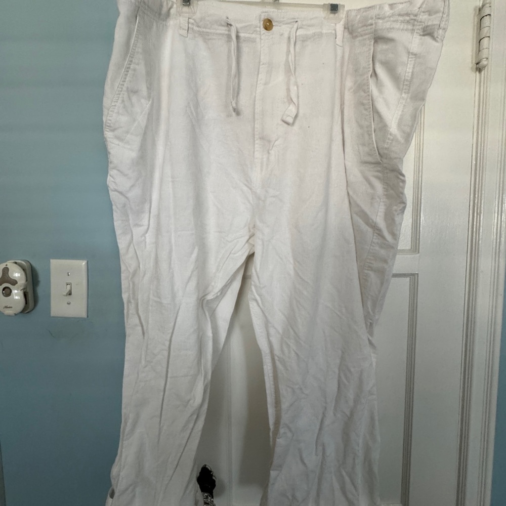 Sean John White Drawstring Casual pants and shirt.